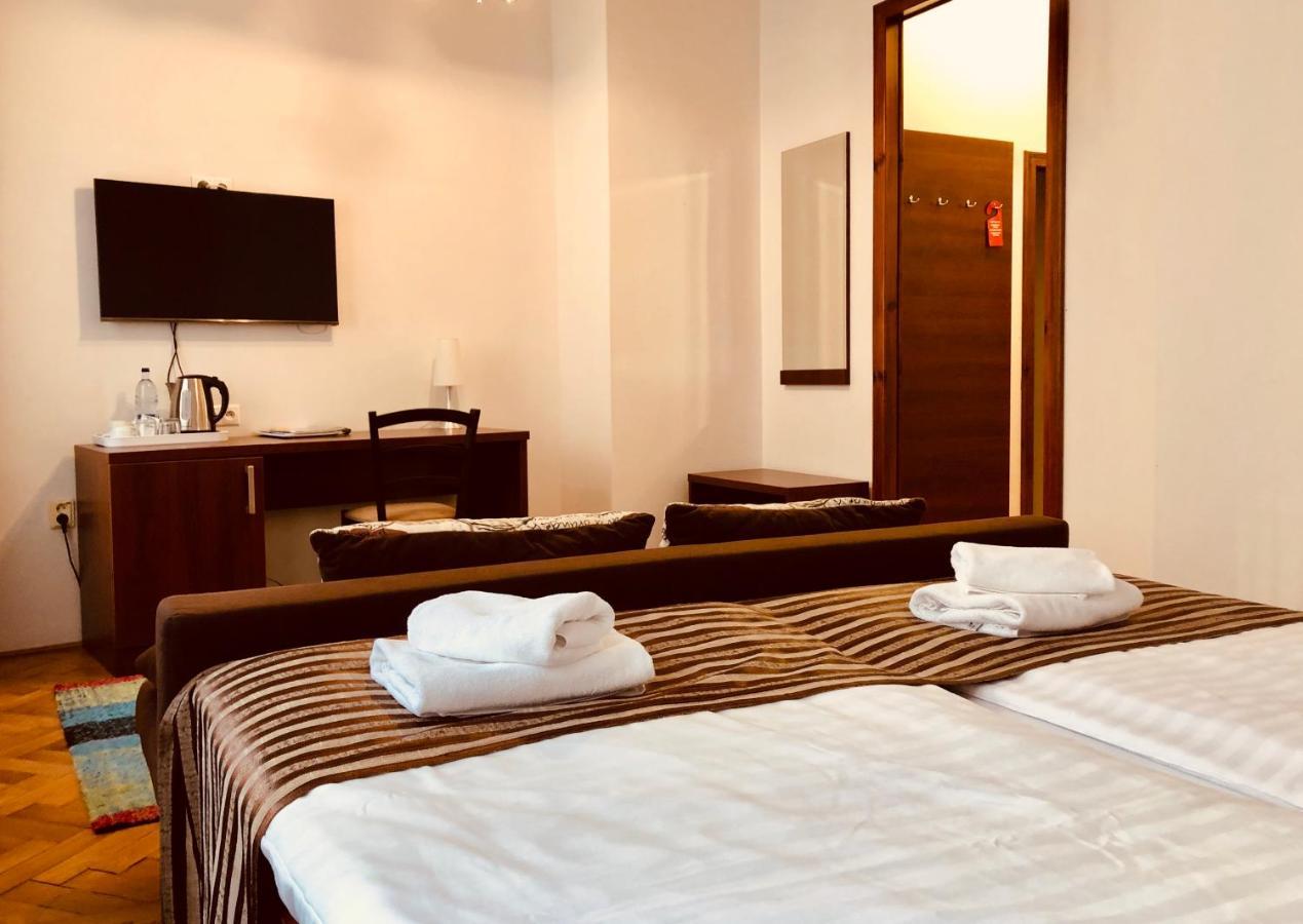 Hotel & Penzion Grand Matej Banská Štiavnica Exteriör bild
