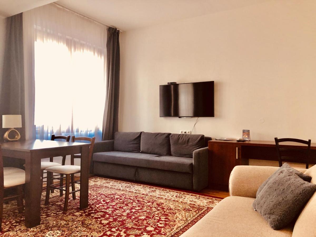 Hotel & Penzion Grand Matej Banská Štiavnica Exteriör bild